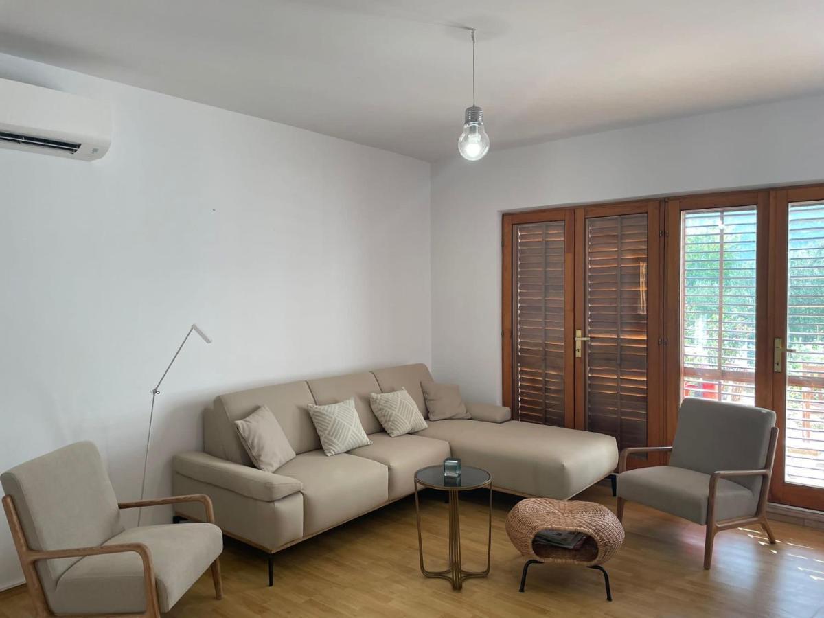Six Bedroom Holiday Home Matea Ploce  Buitenkant foto