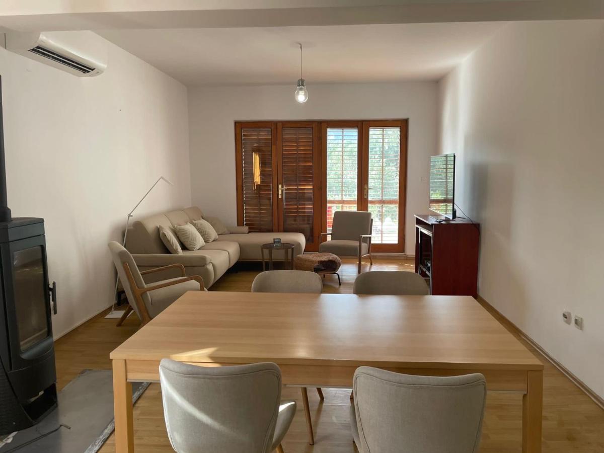 Six Bedroom Holiday Home Matea Ploce  Buitenkant foto