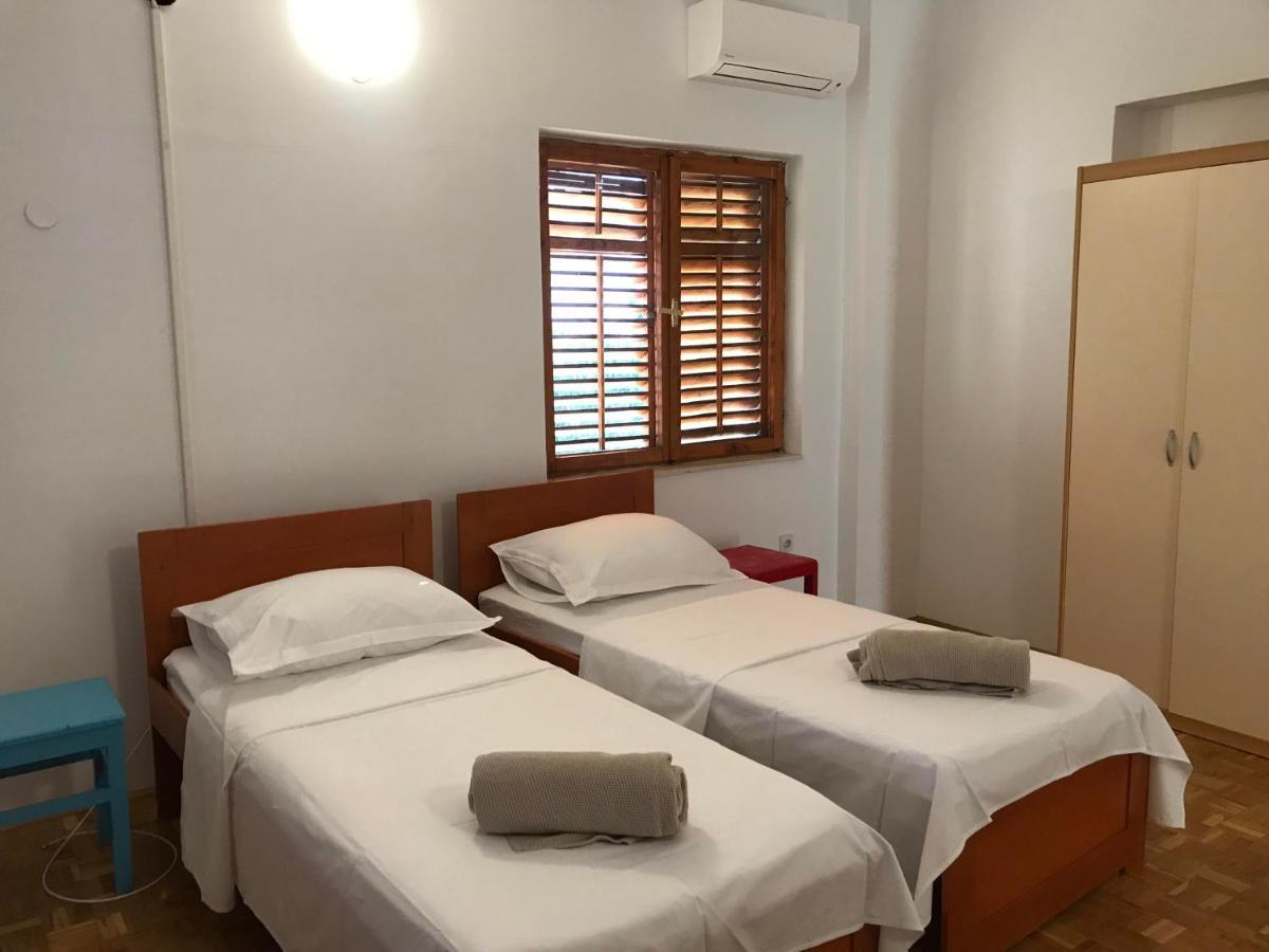 Six Bedroom Holiday Home Matea Ploce  Buitenkant foto